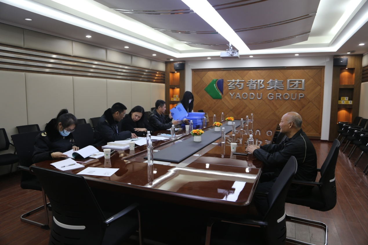 安國市衛(wèi)生監(jiān)督所領(lǐng)導到藥都集團檢查職業(yè)病危害風險分類分級落實情況